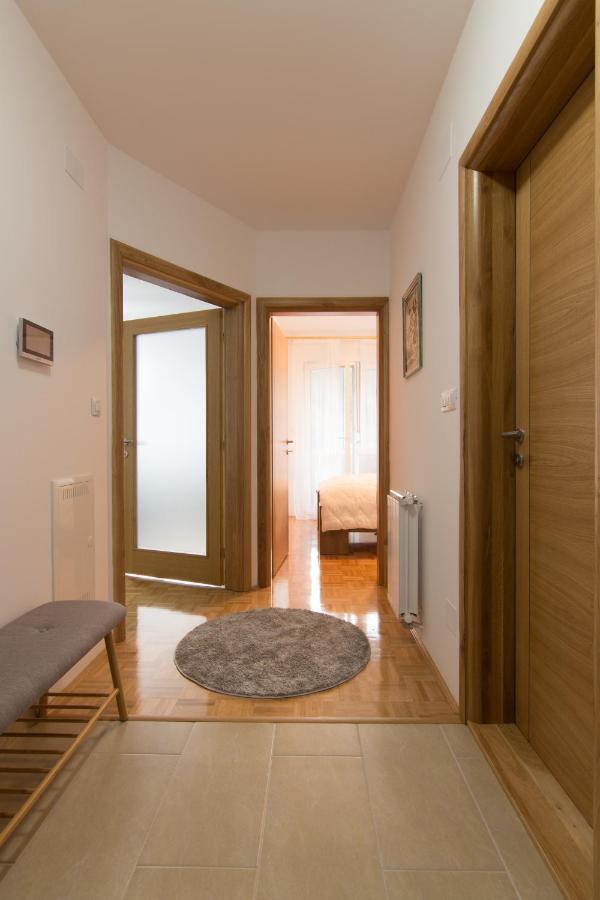 Apartman Carica Visoko Bagian luar foto