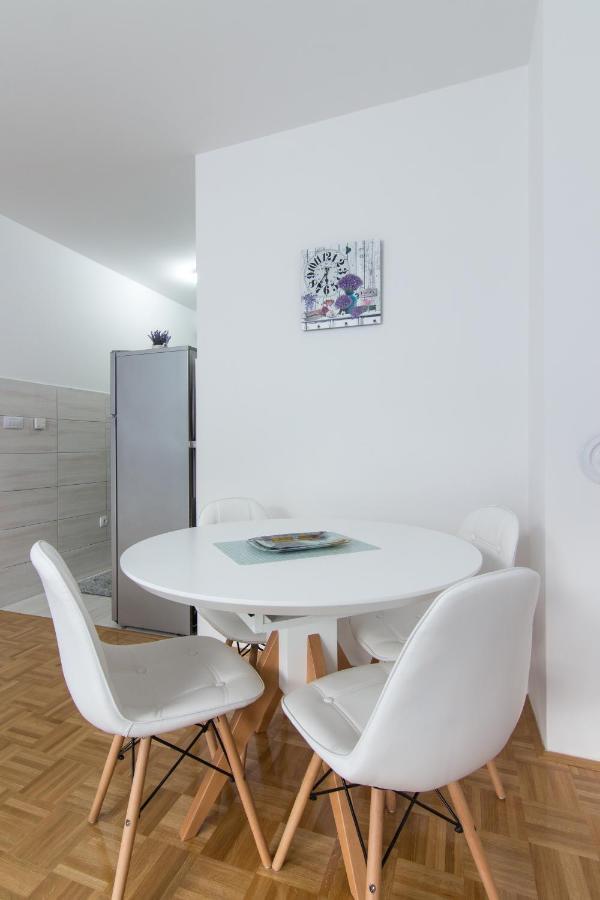 Apartman Carica Visoko Bagian luar foto